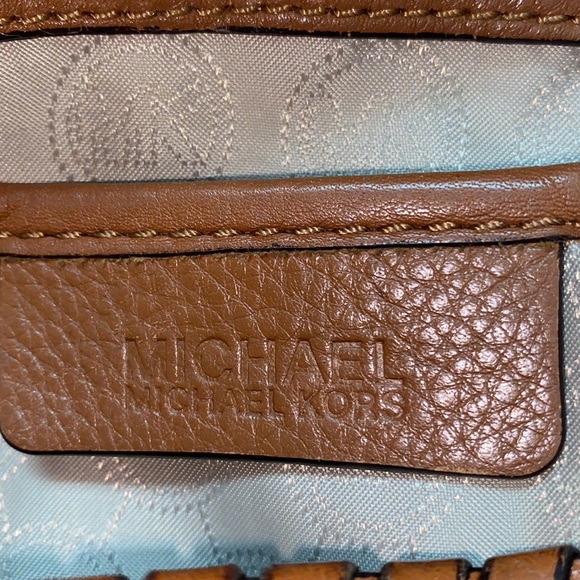 Michael Kors Bennet Hobo - Picture 4 of 8